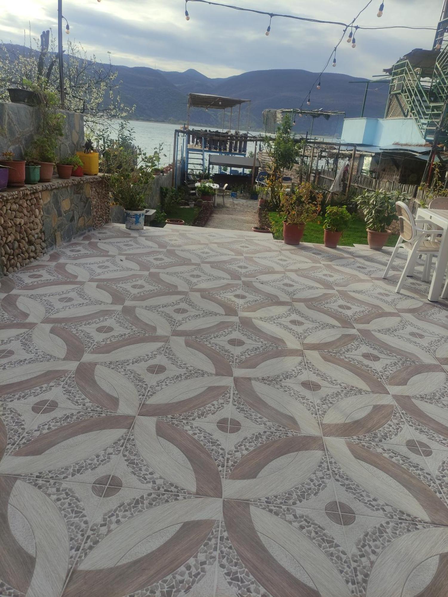 Erda Lakeside Guesthouse Lini Exterior foto