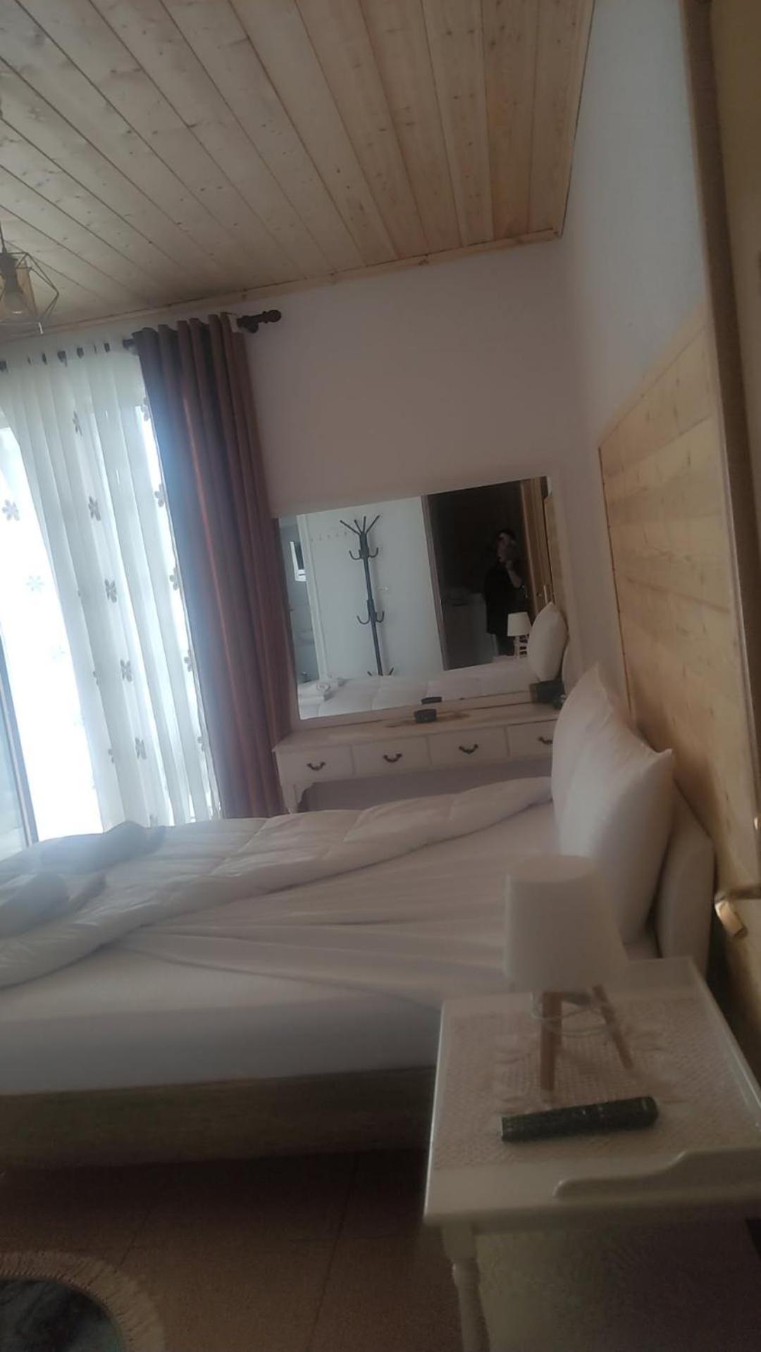 Erda Lakeside Guesthouse Lini Exterior foto